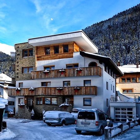 Apart Almrausch Ischgl Exteriör bild