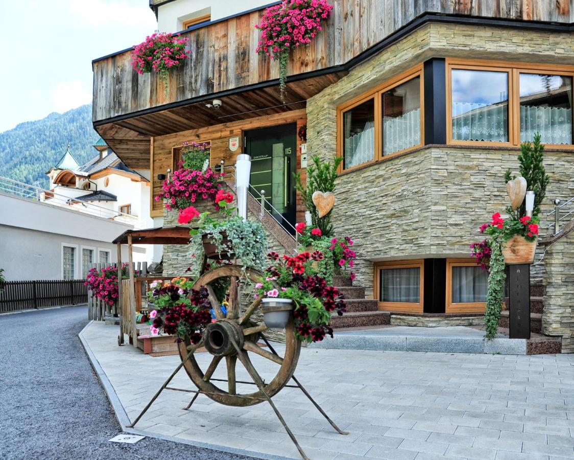 Apart Almrausch Ischgl Exteriör bild