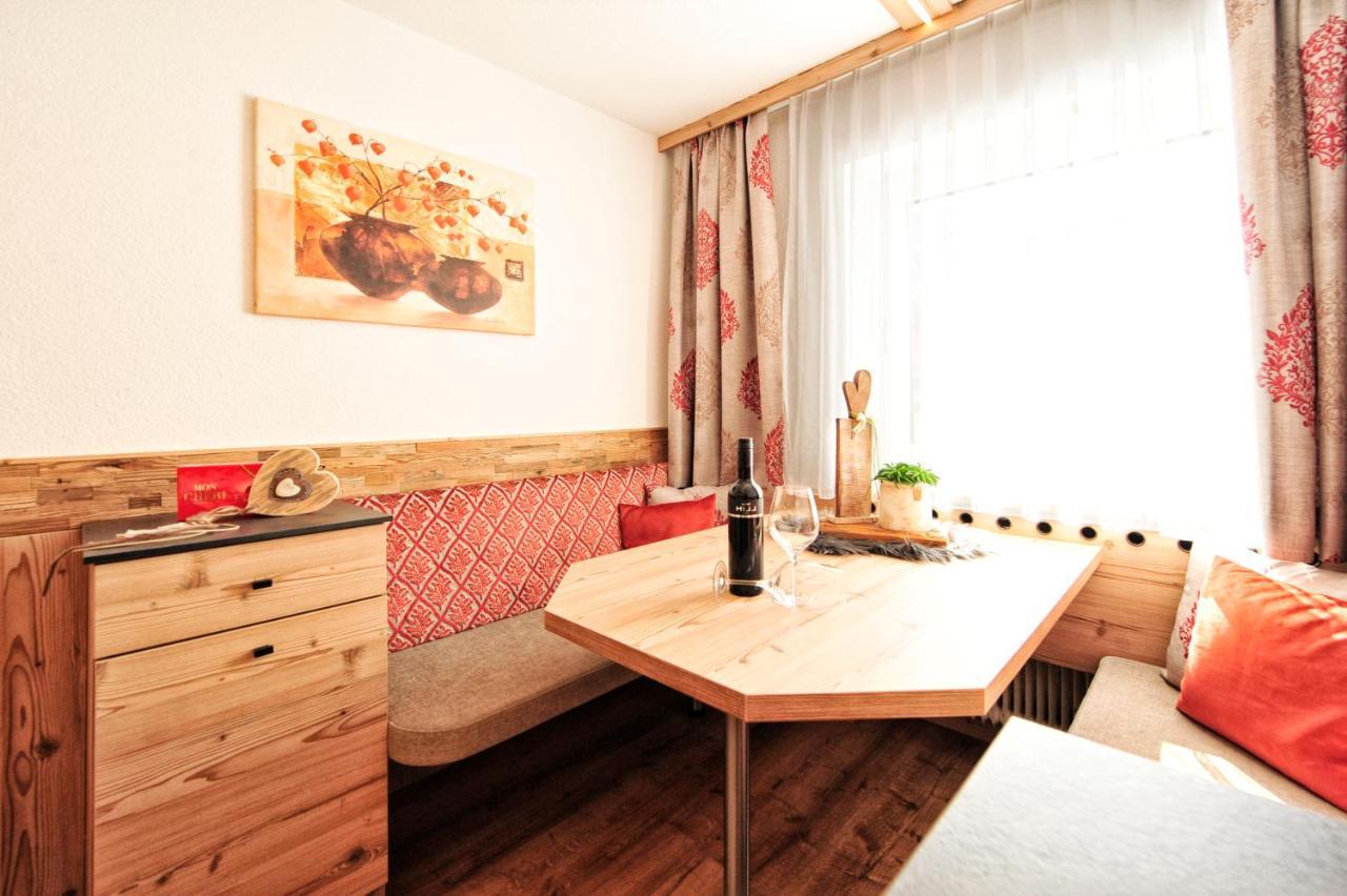 Apart Almrausch Ischgl Exteriör bild