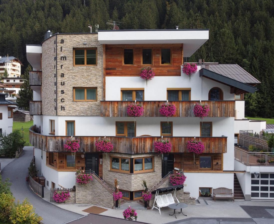 Apart Almrausch Ischgl Exteriör bild