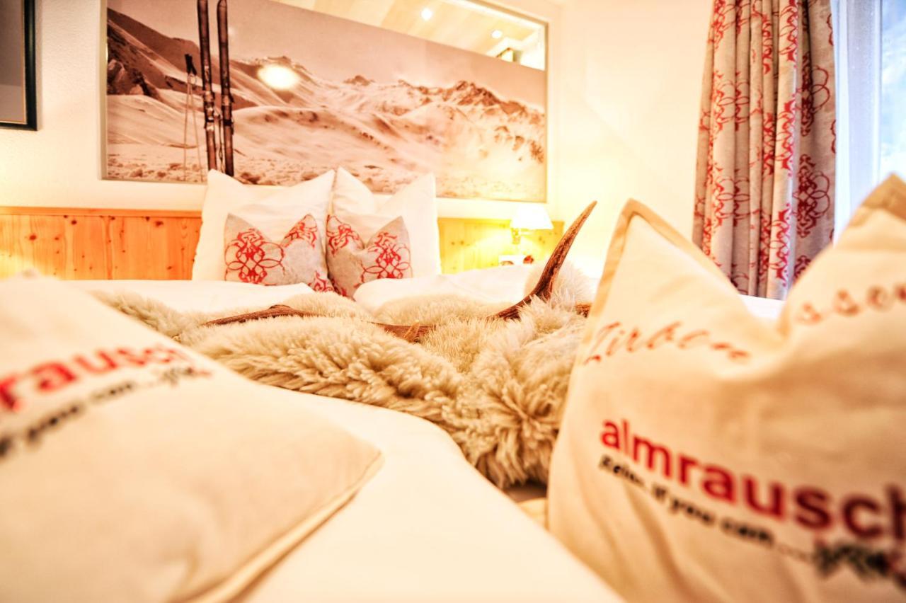 Apart Almrausch Ischgl Exteriör bild